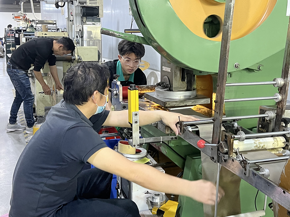 杰诚-日韩人妻鲁交色情精品视频生产线