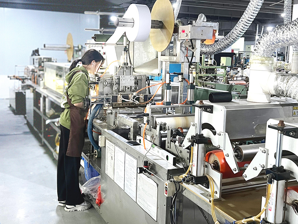 杰诚-日韩人妻鲁交色情精品视频生产线