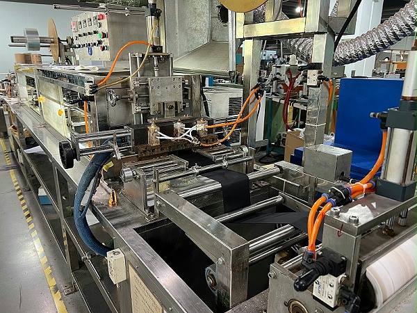 背胶生产线场景 (30)