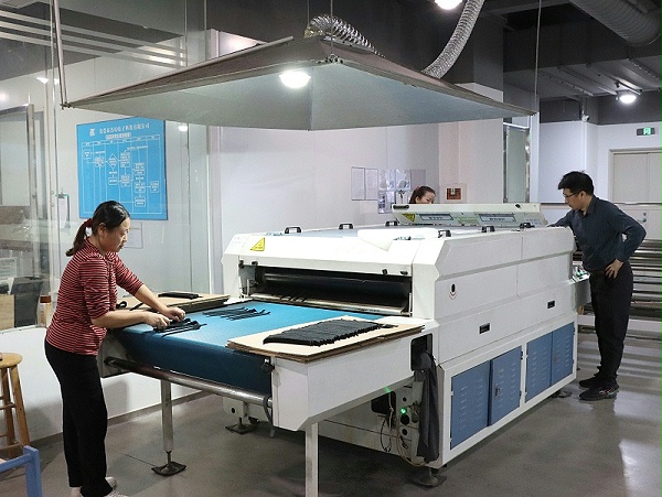 色情无码WWW视频无码区小黄鸭生产现场 (6)