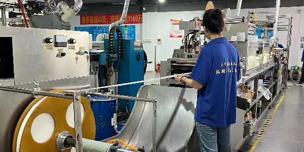 日韩人妻鲁交色情精品视频生产流程 日韩人妻鲁交色情精品视频生产流程