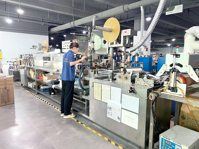 背胶生产线场景 (3)