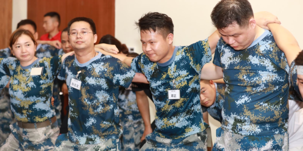 杰诚日韩人妻鲁交色情精品视频厂家带队勇闯牛商争霸赛